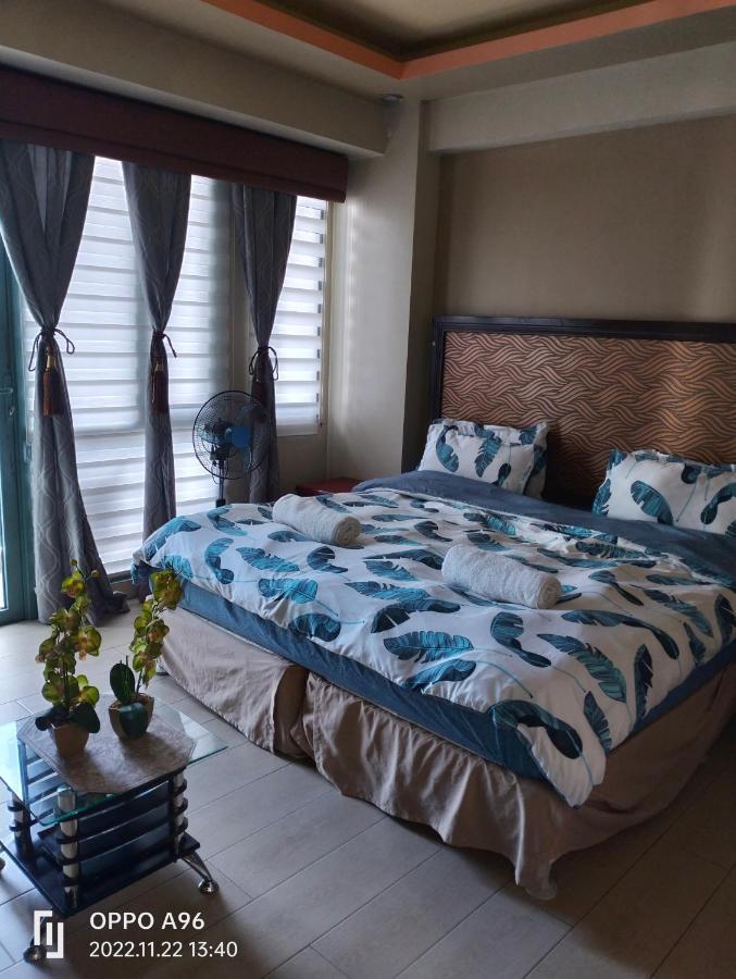 Pasay Condotel Near Resorts World & Airport Exterior photo