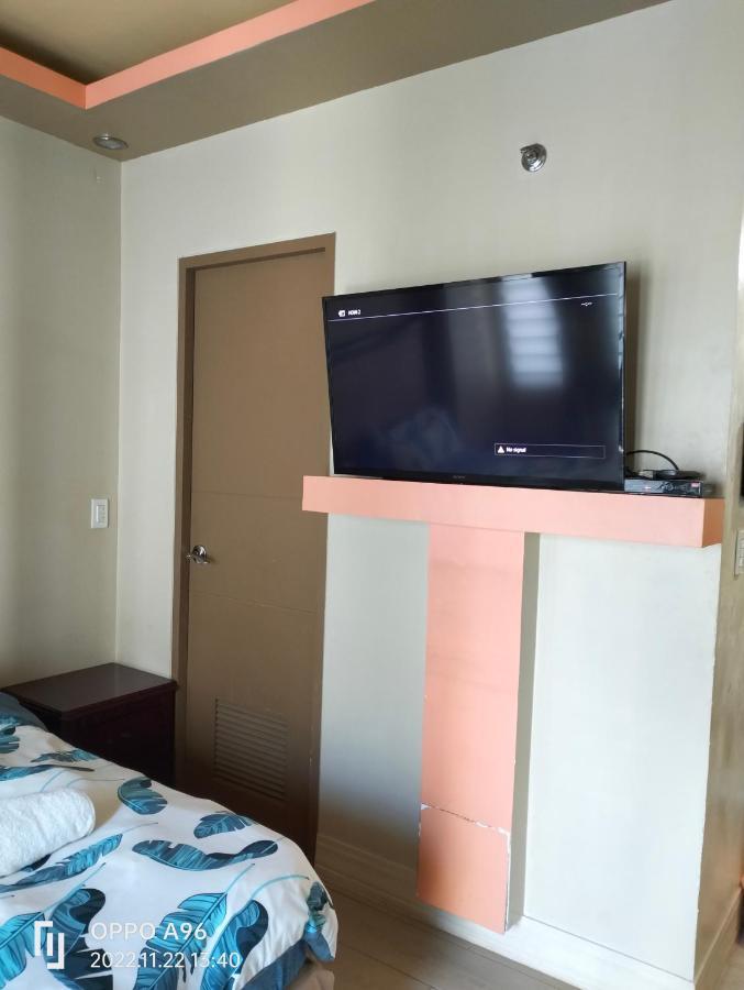 Pasay Condotel Near Resorts World & Airport Exterior photo