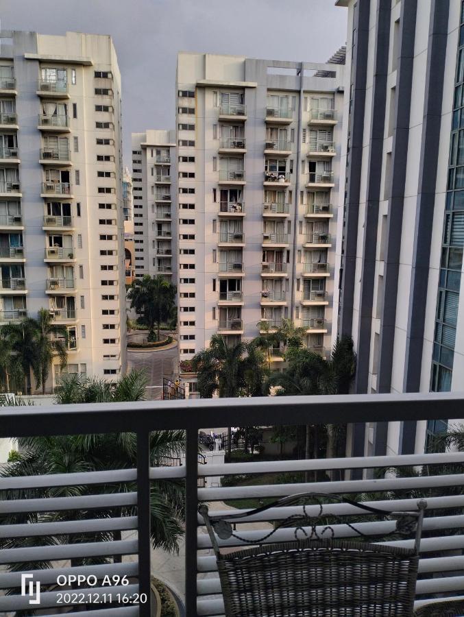 Pasay Condotel Near Resorts World & Airport Exterior photo